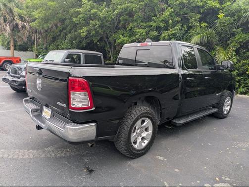 Diamond Black Crystal Pearlcoat 2021 RAM 1500 Big Horn/Lone Star