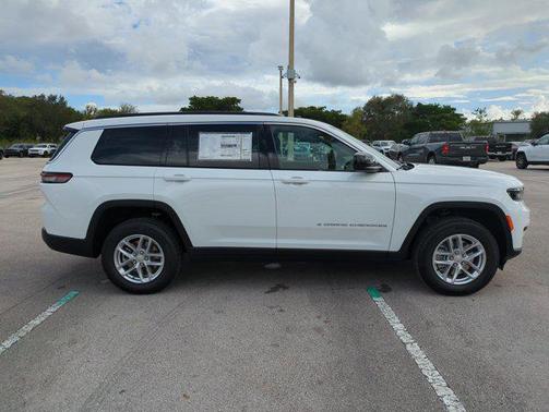 2025 Jeep Grand Cherokee L Laredo