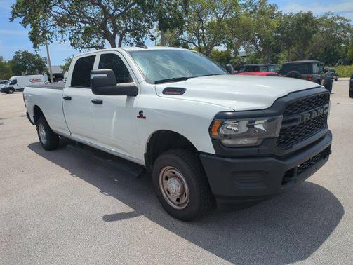 Bright White Clearcoat 2024 RAM 2500 Tradesman Crew Cab 4x4 8' Box