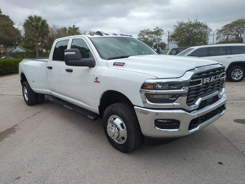 2026 RAM 3500 Tradesman Crew Cab 4x4 8' Box