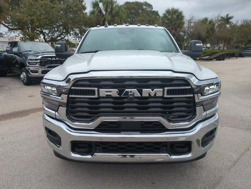 2026 RAM 3500 Tradesman Crew Cab 4x4 8' Box