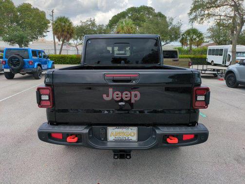 2025 Jeep Gladiator Mojave X