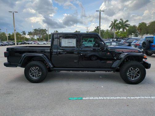2025 Jeep Gladiator Mojave X