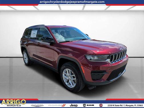 2025 Jeep Grand Cherokee Laredo
