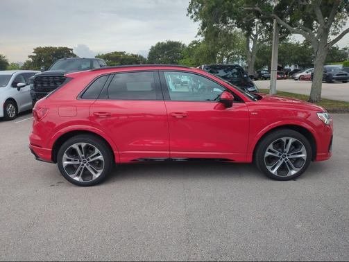 Tango Red Metallic 2022 Audi Q3 45 S line Premium Plus