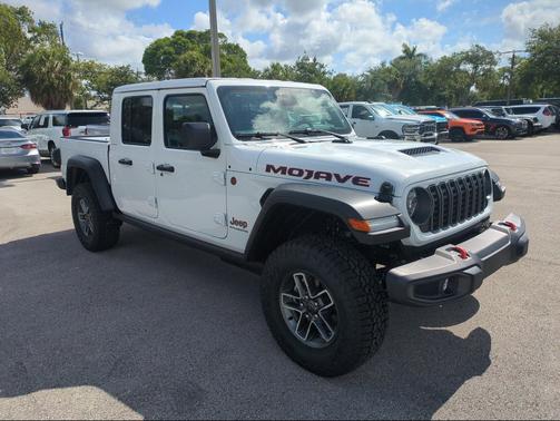 Bright White Clearcoat 2026 Jeep Gladiator Mojave 4x4