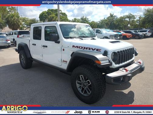 Bright White Clearcoat 2026 Jeep Gladiator Mojave 4x4