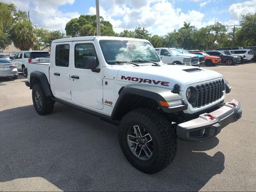 Bright White Clearcoat 2026 Jeep Gladiator Mojave 4x4