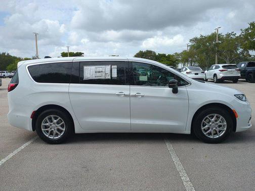 2025 Chrysler Pacifica L