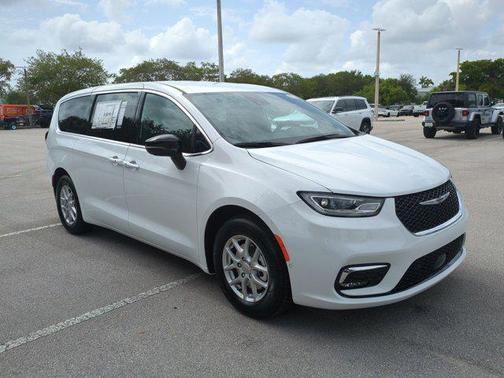 2025 Chrysler Pacifica L