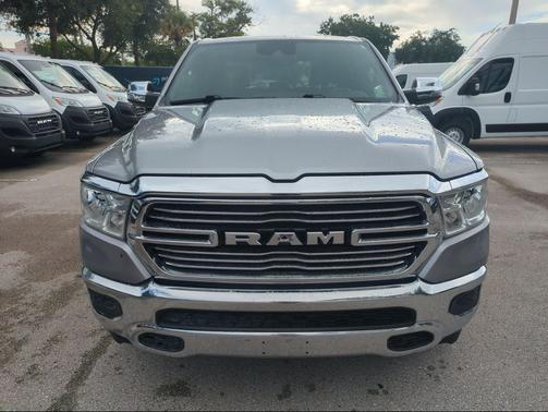 Billet Silver Metallic Clearcoat 2024 RAM 1500 Laramie