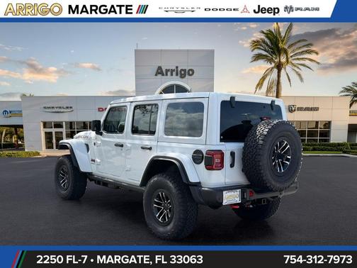 Bright White Clearcoat 2027 Jeep Wrangler Rubicon