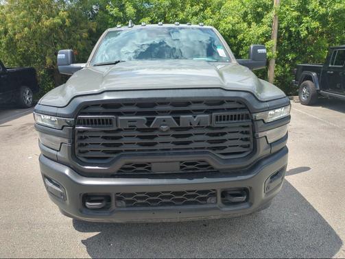 Ceramic Gray Clearcoat 2026 RAM 2500 Warlock Crew Cab 4x4 6'4' Box