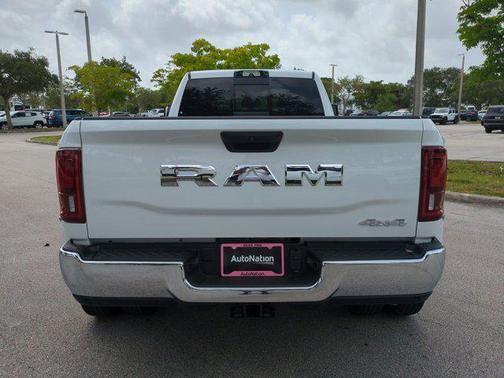 2025 RAM 3500 Tradesman Crew Cab 4x4 8' Box