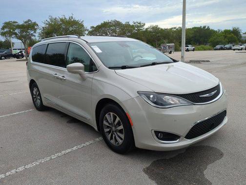2019 Chrysler Pacifica Touring-L Plus