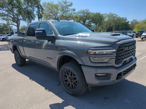 Ceramic Gray Clearcoat 2026 RAM 2500 Limited Crew Cab 4x4 6'4' Box