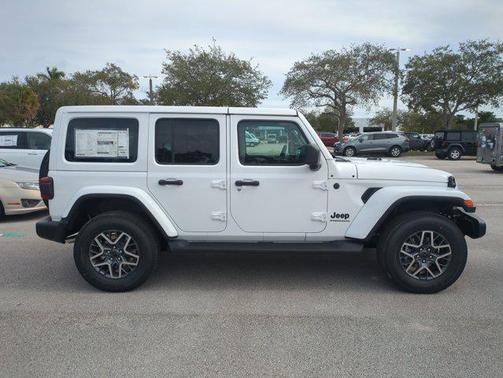 2026 Jeep Wrangler 4-Door Sahara 4x4