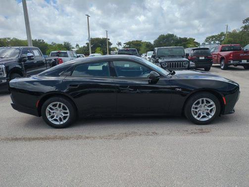 Diamond Black Crystal Pearlcoat 2026 Dodge Charger R/T