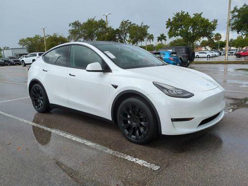 2021 Tesla Model Y Standard Range Rear-Wheel Drive
