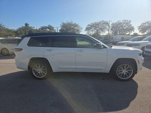 2025 Jeep Grand Cherokee L Summit