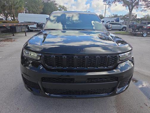 2025 Jeep Grand Cherokee L Altitude