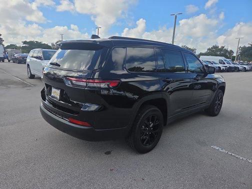 2025 Jeep Grand Cherokee L Altitude