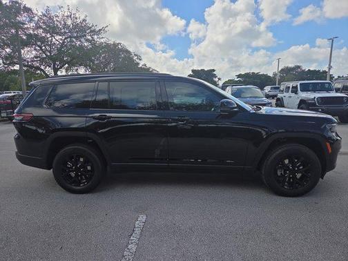 2025 Jeep Grand Cherokee L Altitude