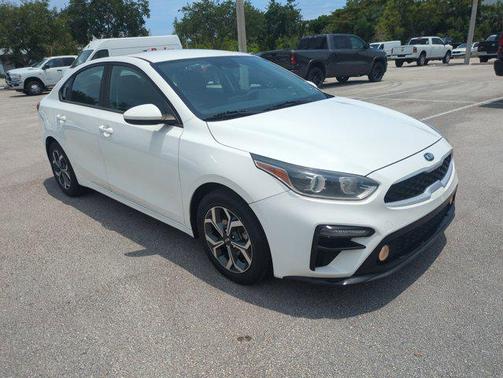 Clear White 2019 Kia Forte LXS
