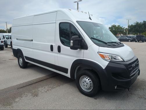 Bright White Clearcoat 2026 RAM ProMaster 2500 Tradesman