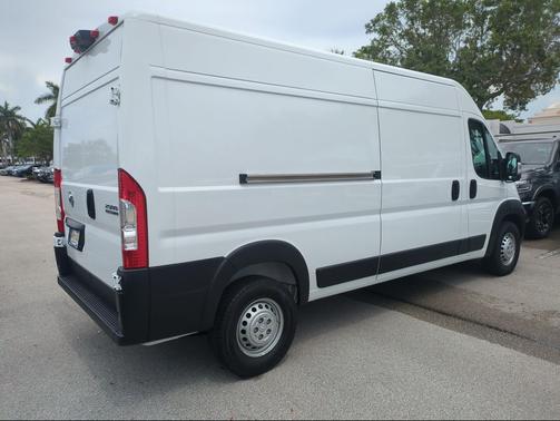 Bright White Clearcoat 2026 RAM ProMaster 2500 Tradesman