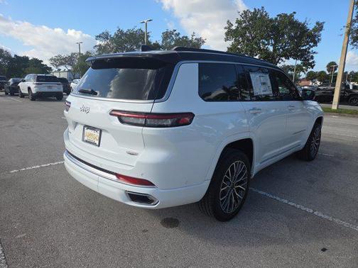 2025 Jeep Grand Cherokee L Summit Reserve