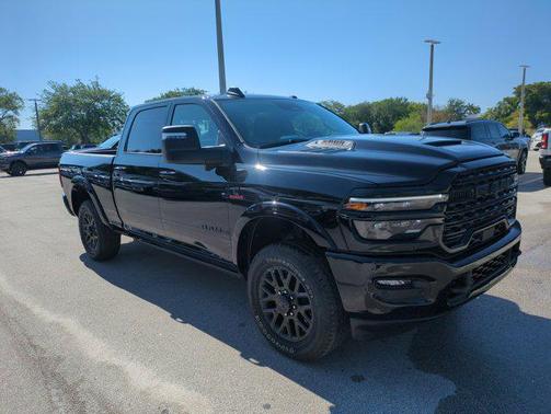 Diamond Black Crystal Pearlcoat 2026 RAM 2500 Limited Crew Cab 4x4 6'4' Box