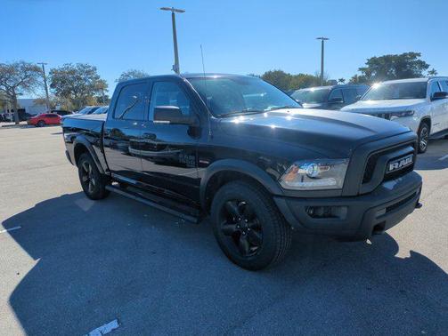 2019 RAM 1500 Classic Warlock Crew Cab 4x2 5'7' Box