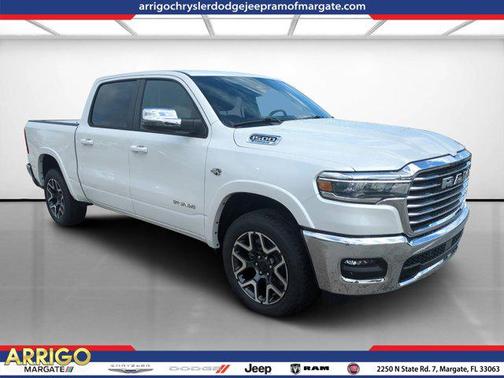 Ivory White Tri-Coat Pearlcoat 2026 RAM 1500 Laramie