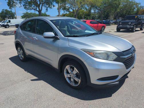 Alabaster Silver Metallic 2016 Honda HR-V LX