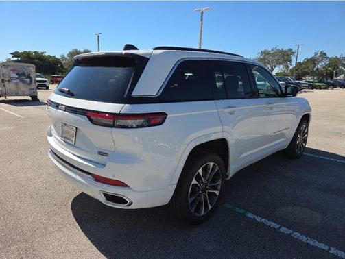 2025 Jeep Grand Cherokee Overland