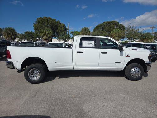 2026 RAM 3500 Big Horn Crew Cab 4x4 8' Box