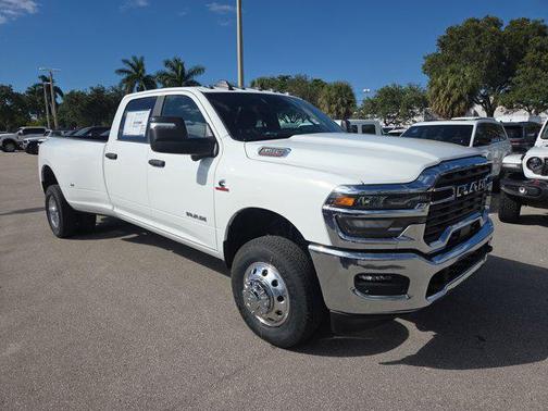 2026 RAM 3500 Big Horn Crew Cab 4x4 8' Box