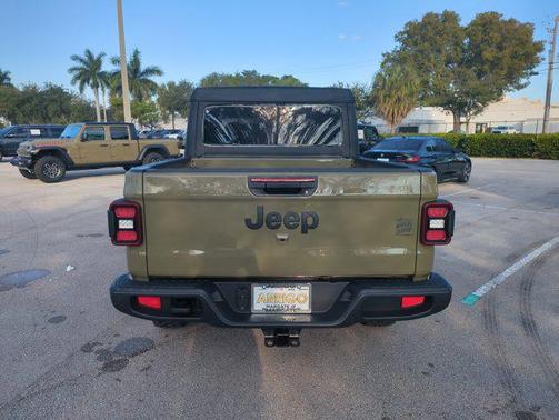 2026 Jeep Gladiator Willys 4x4