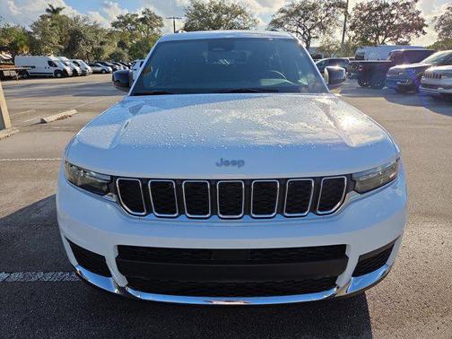 2025 Jeep Grand Cherokee L Laredo