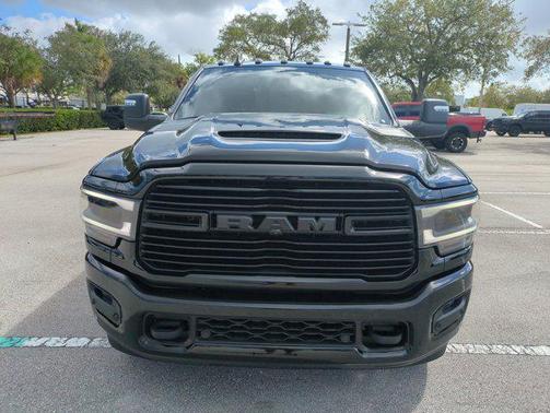 2024 RAM 3500 Laramie Crew Cab 4x4 8' Box