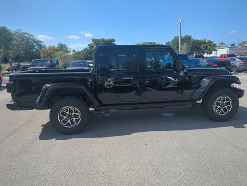 2026 Jeep Gladiator Shadow Ops