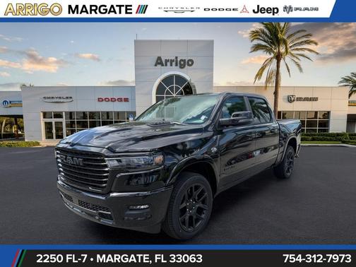 Diamond Black Crystal Pearlcoat 2026 RAM 1500 Laramie