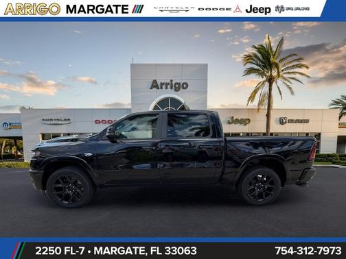 Diamond Black Crystal Pearlcoat 2026 RAM 1500 Laramie