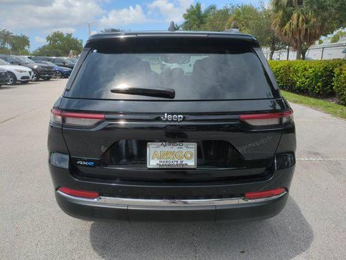 2023 Jeep Grand Cherokee 4xe Base