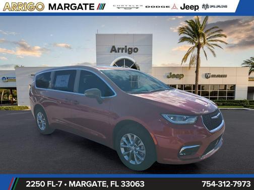 Red Hot Pearlcoat 2026 Chrysler Pacifica Limited