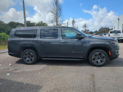 2024 Jeep Wagoneer L Series II 4x4