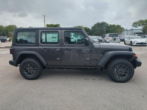 Granite Crystal Metallic Clearcoat 2026 Jeep Wrangler Sport