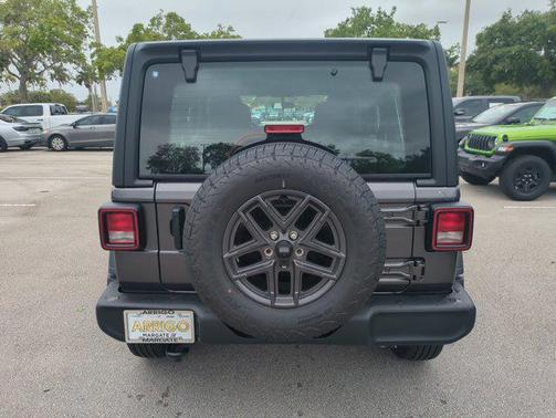 Granite Crystal Metallic Clearcoat 2026 Jeep Wrangler Sport