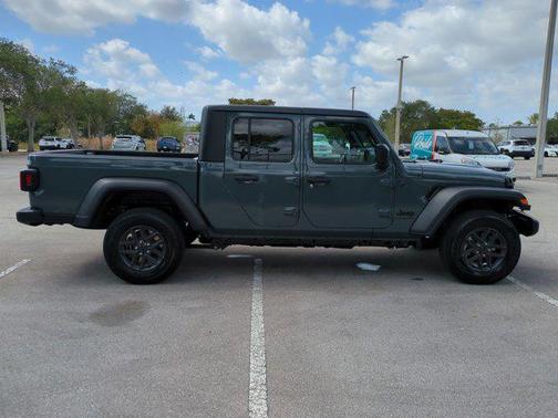 2025 Jeep Gladiator Sport S